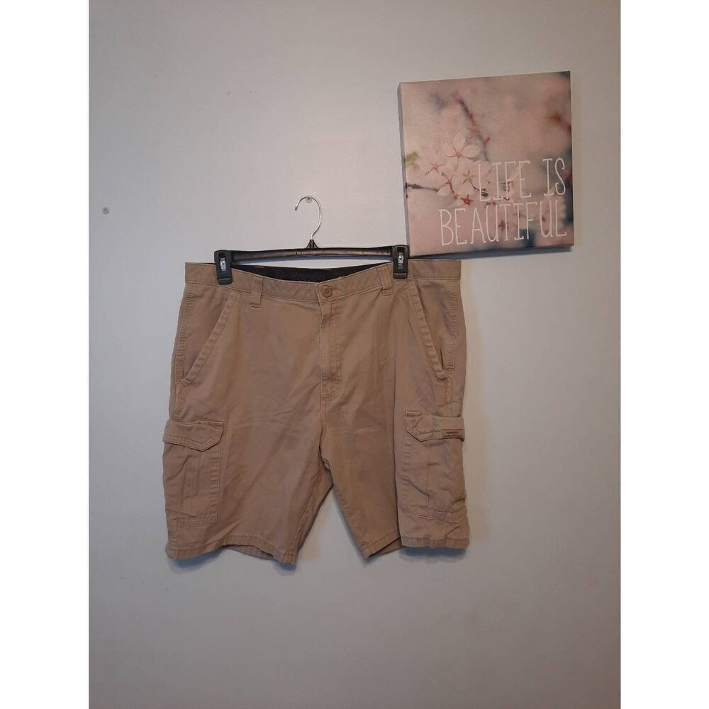 Wrangler Size 38 Mens Tan Cargo Shorts
